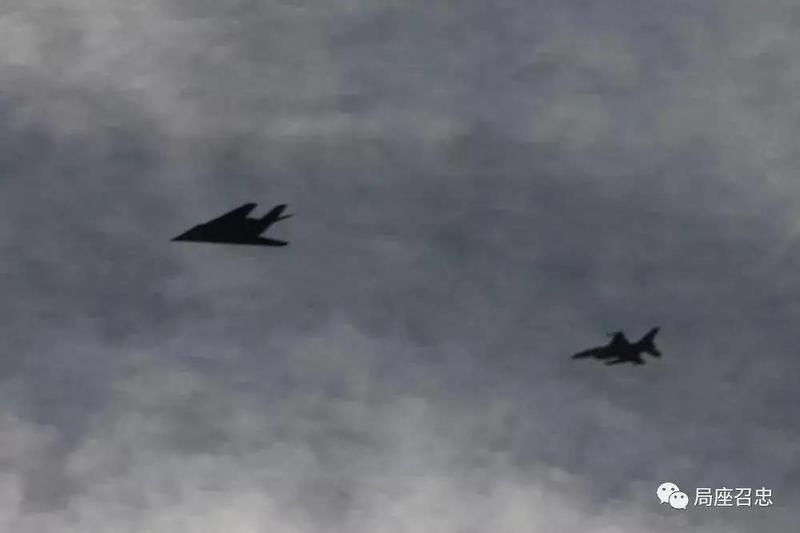 美军退役的F-117出现在“星球大战”峡谷，这是干啥呢？