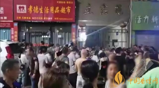 毫无人性！女子一家五口遭小10岁前男友灭门，警方通报说了什么？