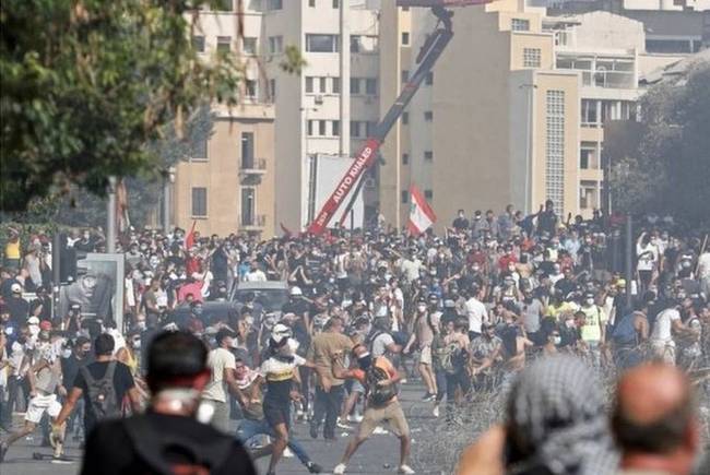 黎巴嫩爆发反政府示威活动 抗议者"接管"该国外交部
