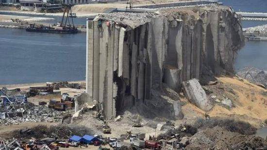 （图说：贝鲁特发生的致命爆炸摧毁了该市的港口和附近地区）