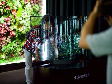 小米透明电视真机实拍图,黑科技爆棚