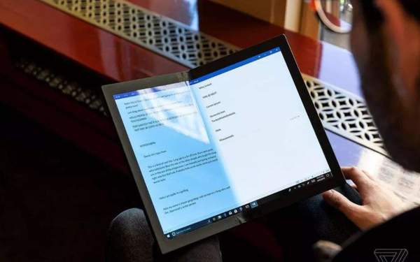 联想ThinkPad X1 Fold真机鉴赏,折叠屏PC不会成主流!