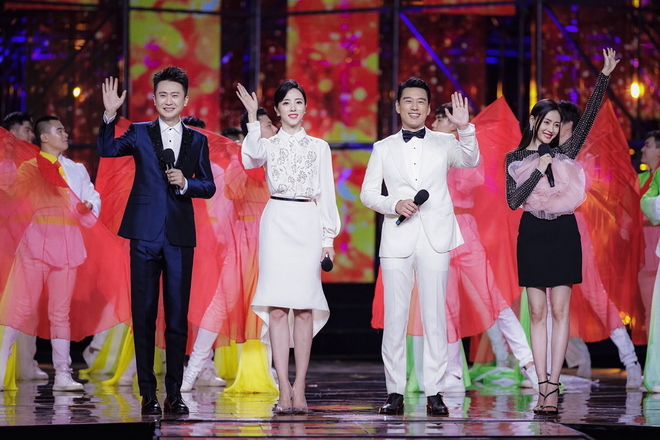 王耀庆登央视七夕晚会跨界主持，唱歌跳舞魅力全开