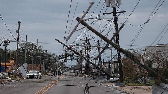 美国路易斯安那州和德克萨斯州因飓风遭遇大规模停电
