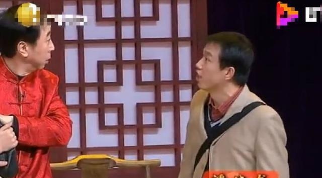 62岁冯巩坐缆车吓得满头汗!遇路人大方合影好亲切