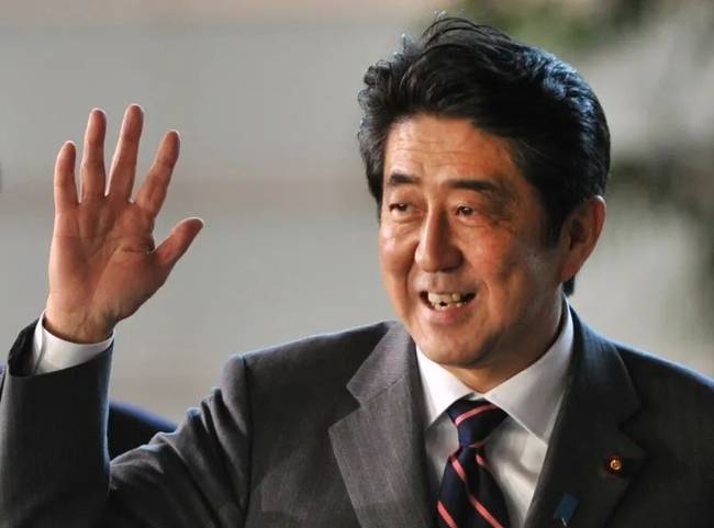 安倍闪退，各方反应如何？