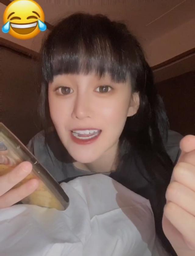 停机费一晚2万!赵本山女儿吐槽自家私人飞机,女儿自曝还想买劳斯莱斯