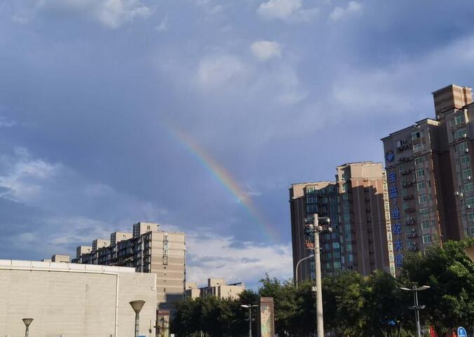 大片新鲜出炉!北京连续四天出现彩虹 这样的美景值得点赞