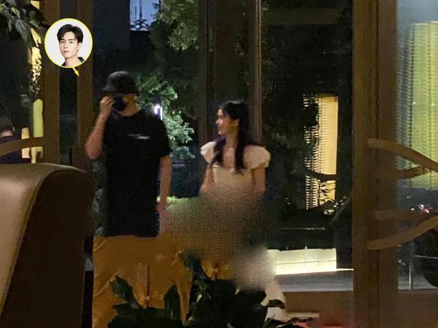 胡一天赵樱子疑被曝恋情 酒店门口谈恋爱大方任拍,这恋情瓜怕不是炒作吧?