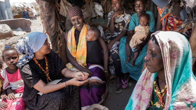 疫情中失学的肯尼亚女童：剧增的割礼、童婚、怀孕
