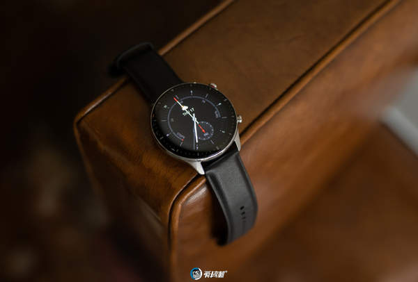 华米Amazfit GTR2高清真机图赏,外观惊艳!