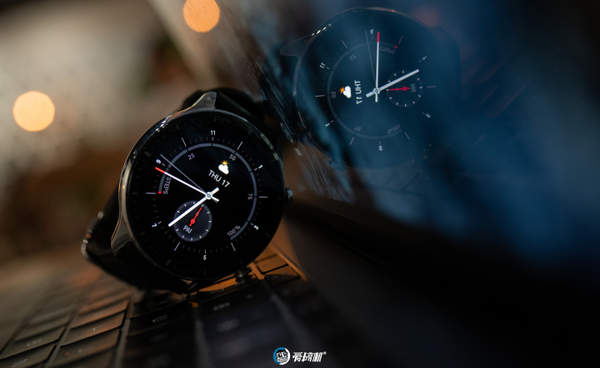 华米Amazfit GTR2高清真机图赏,外观惊艳!