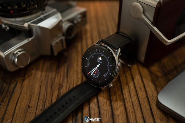 华米Amazfit GTR2高清真机图赏,外观惊艳!