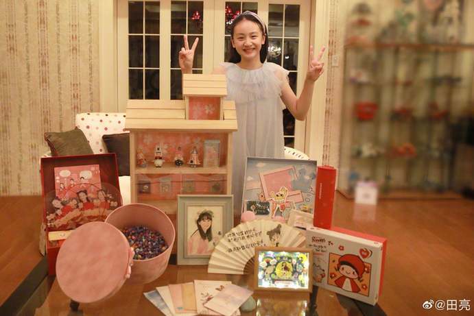 田亮晒女儿网球训练视频 身姿矫健运动天赋惊人