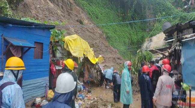 印度东北部梅加拉亚邦洪水致13人死亡