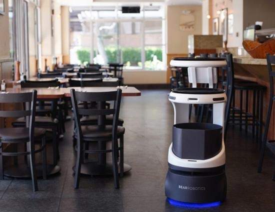 软银在日本推出送餐机器人,费用比人工还高!