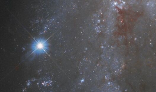 【绚烂如烟火】NASA发布深空超新星影像 深空超新星到底有多亮？