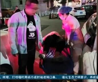 【暖新闻】警车护送孕妇诞下国庆宝宝 扬州警车为生命护航!