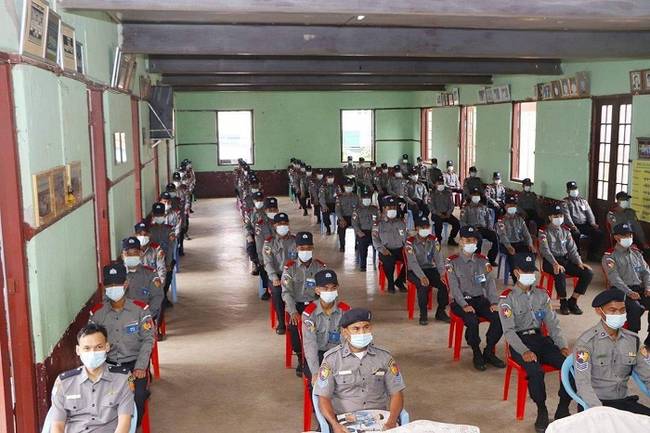 缅甸153名参与大选工作特警感染新冠病毒