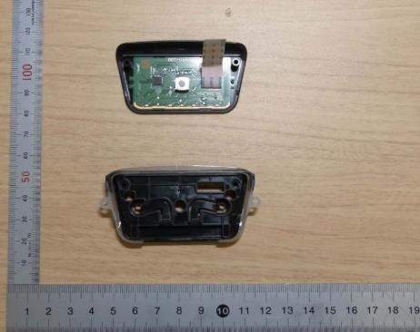索尼PS5无线手柄拆机照曝光,内部构造一览