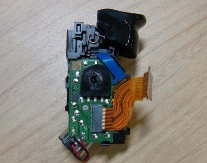 索尼PS5无线手柄拆机照曝光,内部构造一览