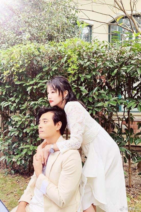 上海男人陈龙实力宠妻 相恋15天领证如今超幸福