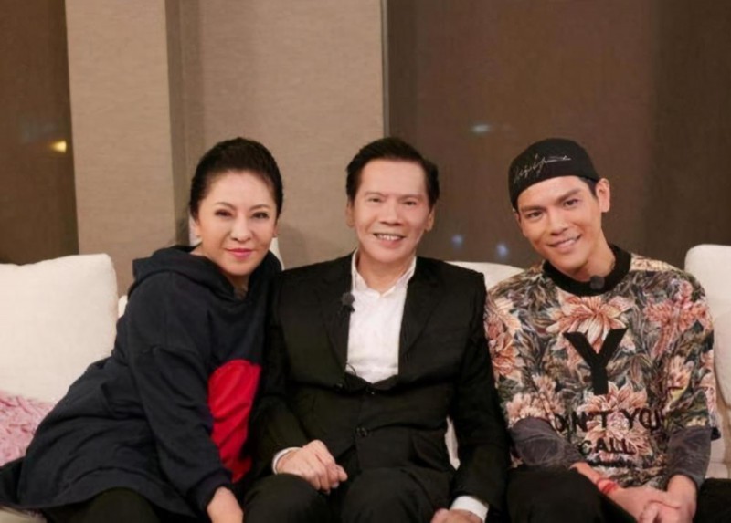 向太晒向佐郭碧婷北京豪宅 “至简禅宗”极简奢靡风 真是大手笔啊！