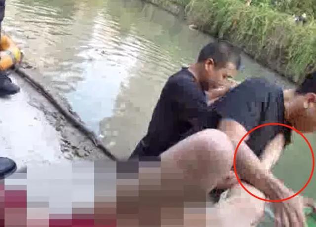 惊讶！小伙救起落水女子，却被她一脚踹下了河 