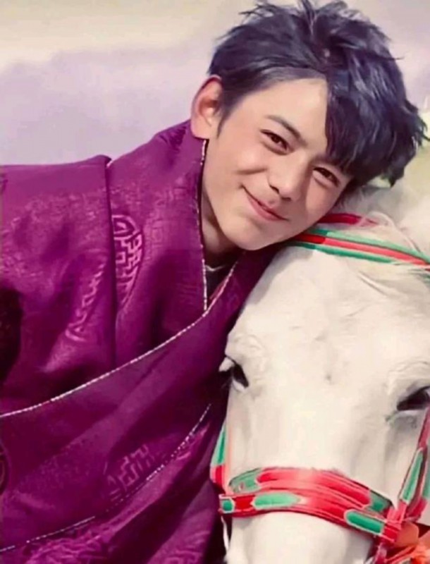一人之力带动当地发展!丁真所在博物馆游客不断 舅舅介绍丁真走红经过 