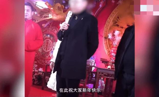 压死骆驼的最后一根稻草!新娘父亲回应内衣不合身不让接亲