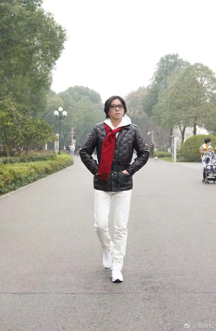 高晓松暴瘦至143斤 风度翩翩颜值直追吴亦凡