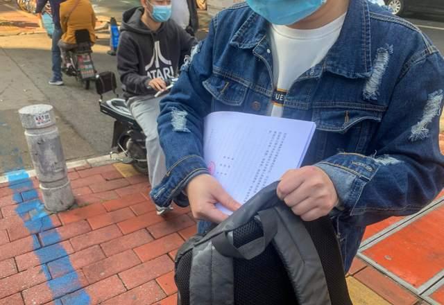 女子被天降大狗砸瘫 把整栋楼的人告了，获赔超百万
