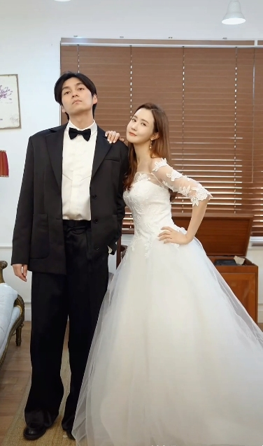 官宣结婚?李多海换装试婚纱 出镜的是韩国艺人崔成俊