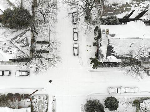 得州居民区被大雪覆盖