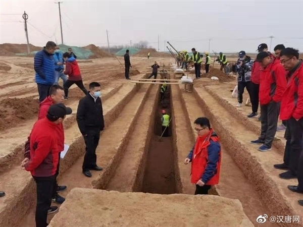 西安咸阳机场发现古墓3500余座 专家：风水好，是修建大型墓葬的“宝地”