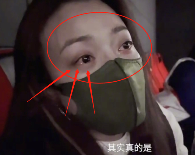 容祖儿称自己是张小斐的女儿粉 一个喊妈，一个喊姐！