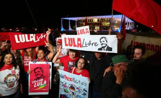 博索纳罗“死敌”卢拉归来，巴西明年大选要有“新拜登”了么？