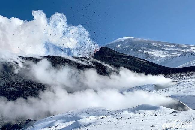 俄罗斯克柳切夫火山喷发