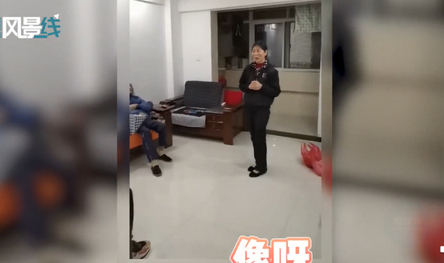 真没认出来！当兵三年儿子首次回家，妈妈哭成泪人