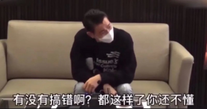 一写作业鸡飞狗跳!爸爸辅导孩子作业生气捶墙致骨折 网友分享心酸“血泪史”