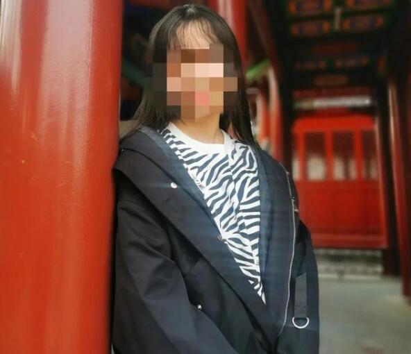 14岁女生被检举带手机后校内坠亡，到底发生了什么？