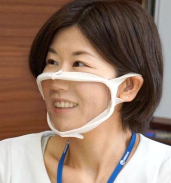日本推出口鼻处透明口罩 可看到面部表情