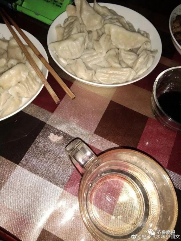 满满的都是爱!女儿五一返程妈妈送40斤大蒜,你的后备箱里装了什么?