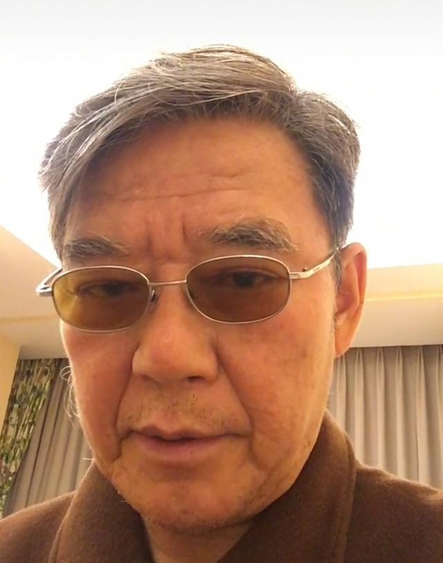 68岁李立群晒近照满脸胡子 豪宅内景罕曝光