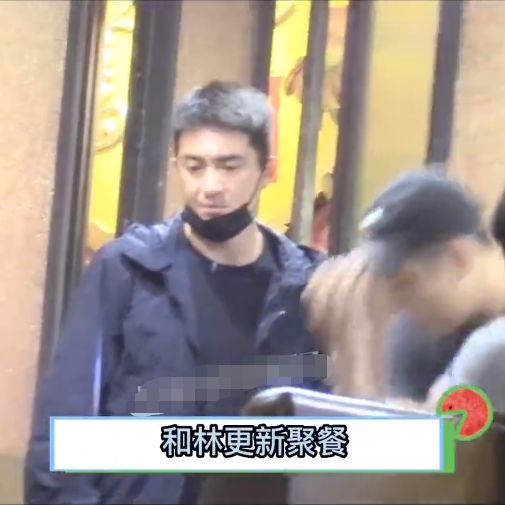 赵丽颖冯绍峰先后离开同一会所 前后相差不到5分钟