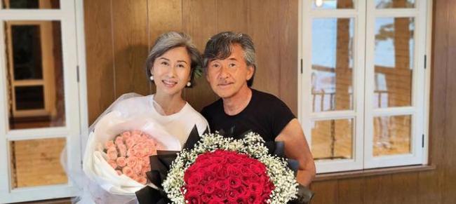 林子祥叶蒨文晒结婚周年照 26年爱情长跑惹人羡 