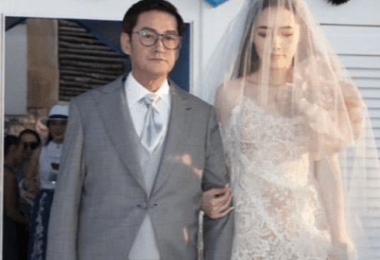 郭碧婷爸爸回怼营销号：有做父亲的会不护女儿吗