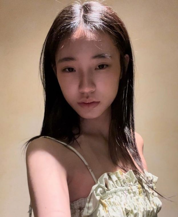 小s为二女儿击剑比赛打call 笑称不爽其被说像大s