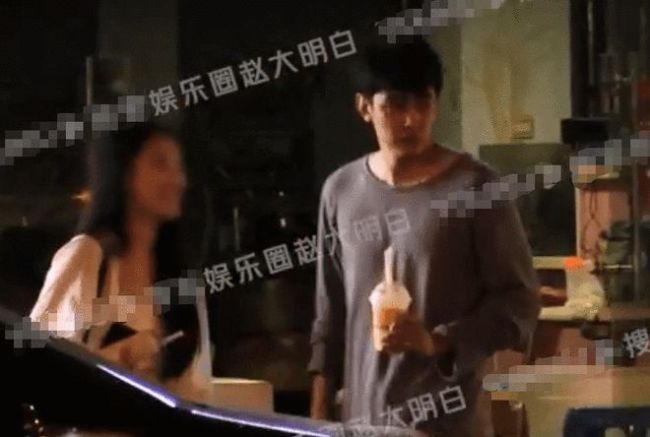 纪凌尘与女子同回酒店 女方紧跟男方气氛微妙