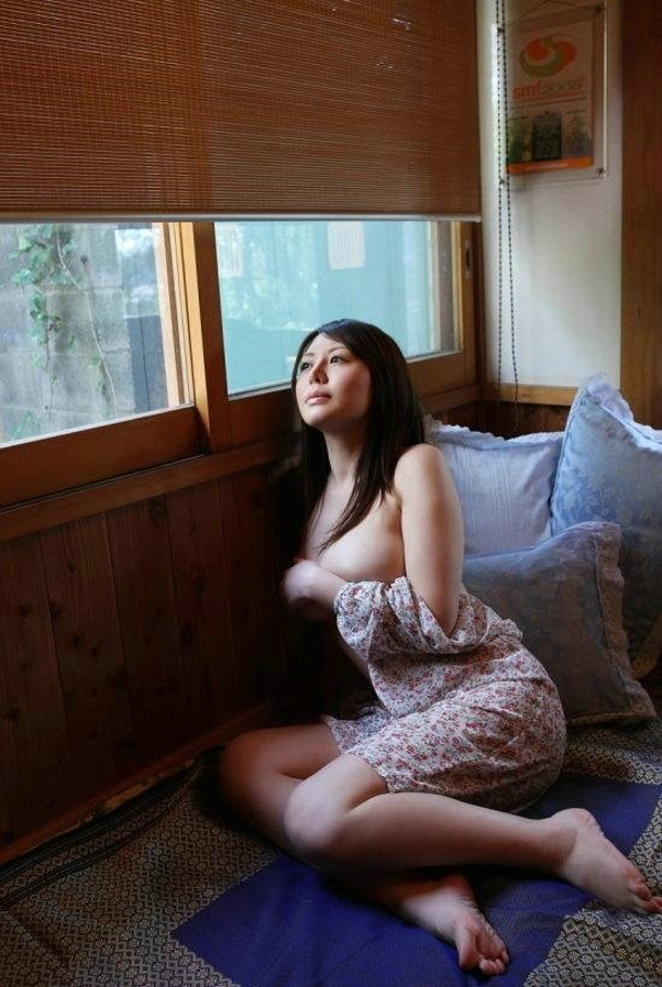爆乳成熟丽人私房性感挺拔身姿呼之欲出